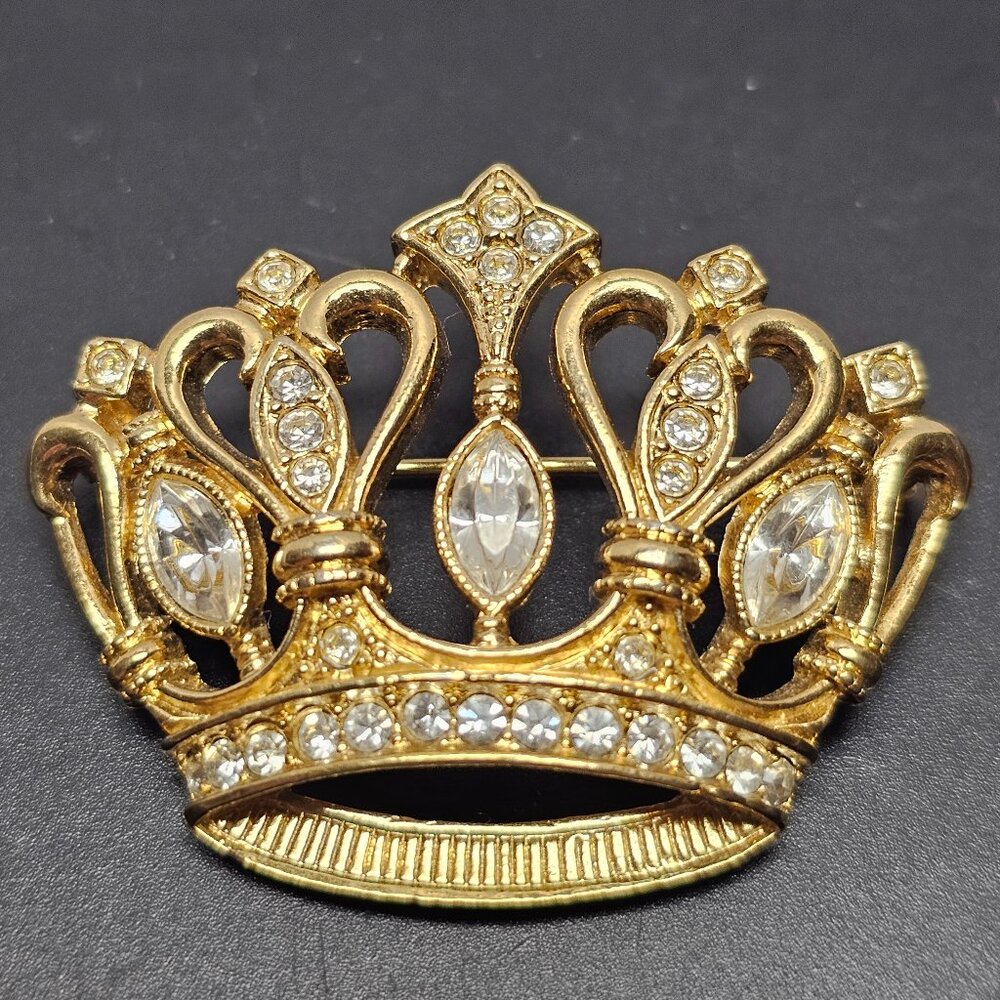 K J L KJL for Avon Gold Tone Rhinestones Jewels Brooch Pin Queen Crown Jewelry
